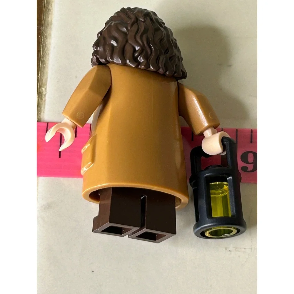 LEGO Harry Potter Hagrid's Hut 75947 Minifigures &‎ Instructions - Picture 4 of 12